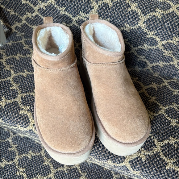 UGG Ultra Mini Platform-Chestnut - Picture 1 of 5